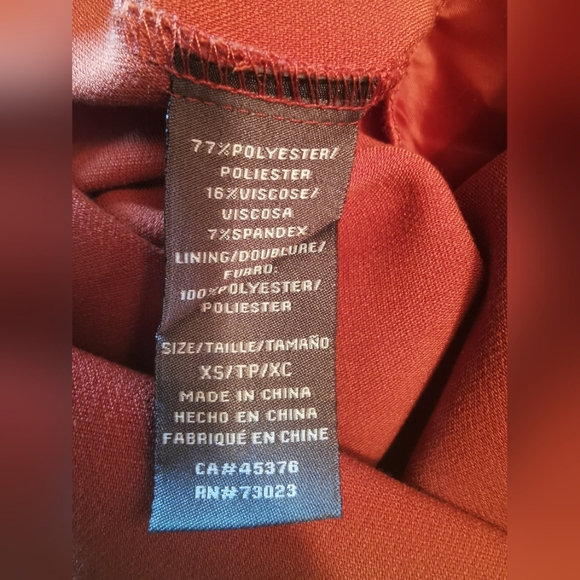 Tailored Dress With Pockets - Picture 7 of 7